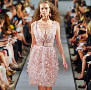 ◇$5 200 OSCAR DE LA RENTA BLUSH PINK HEART SILK RUNWAY DRESS US 8, 10
